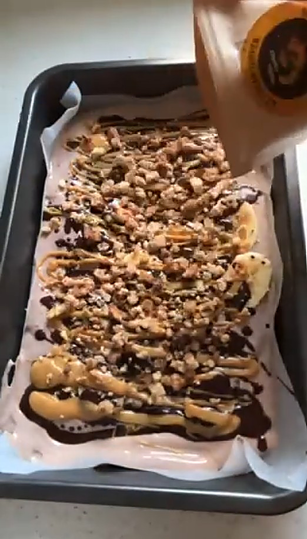 Choco-Peanut Crunch Yogurt Bark π«